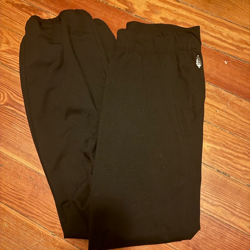 Free People Movement Let's Bounce Pants Black Joggers ~ Size Large - Picture 2 of 2